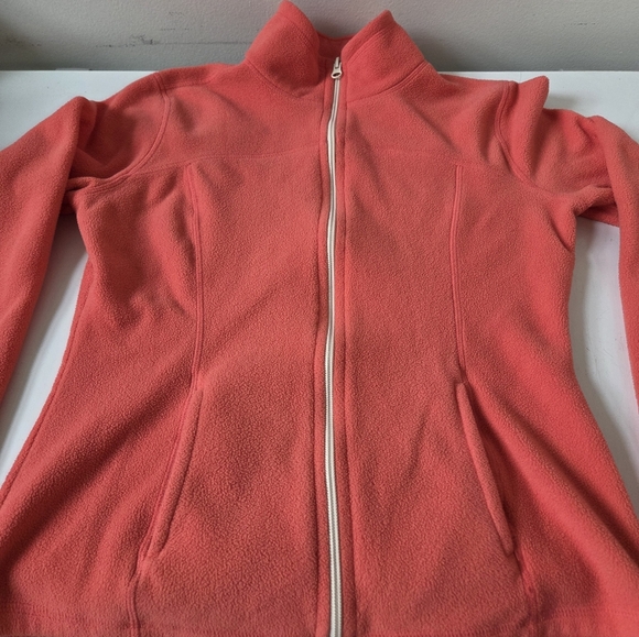 Fleece - Picture 3 of 3